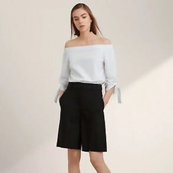 Aritzia | Babaton Malik Blouse off Shoulder - Picture 2 of 11